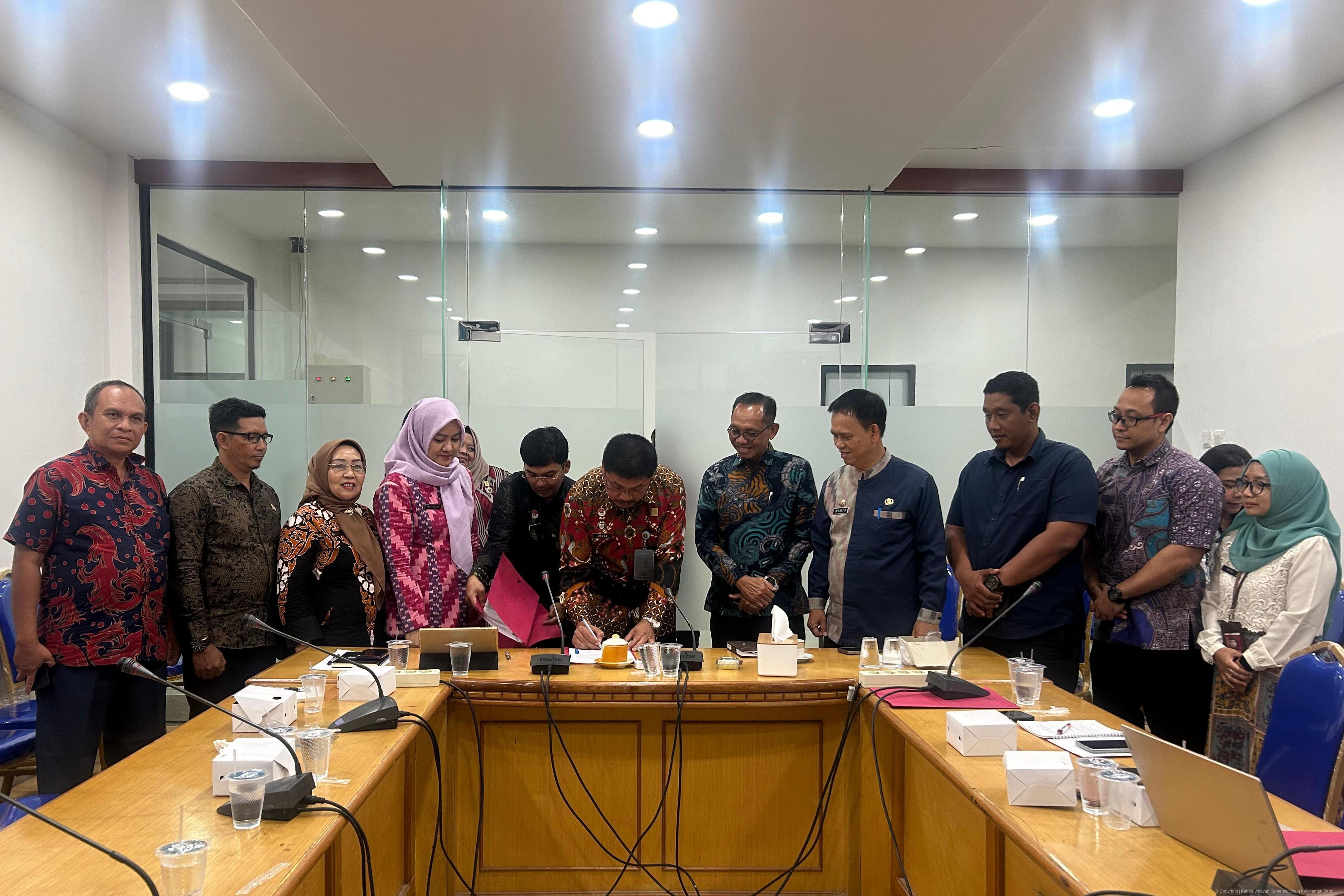 Kanwil Kementerian Hukum Kalbar Kawal Pembentukan Perda Karhutla Kayong Utara, Tekankan Harmonisasi Hukum dan Mitigasi Bencana